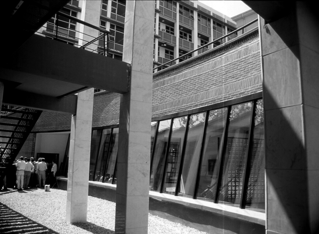 1990_Faculty_of_Philosophy_extension_05