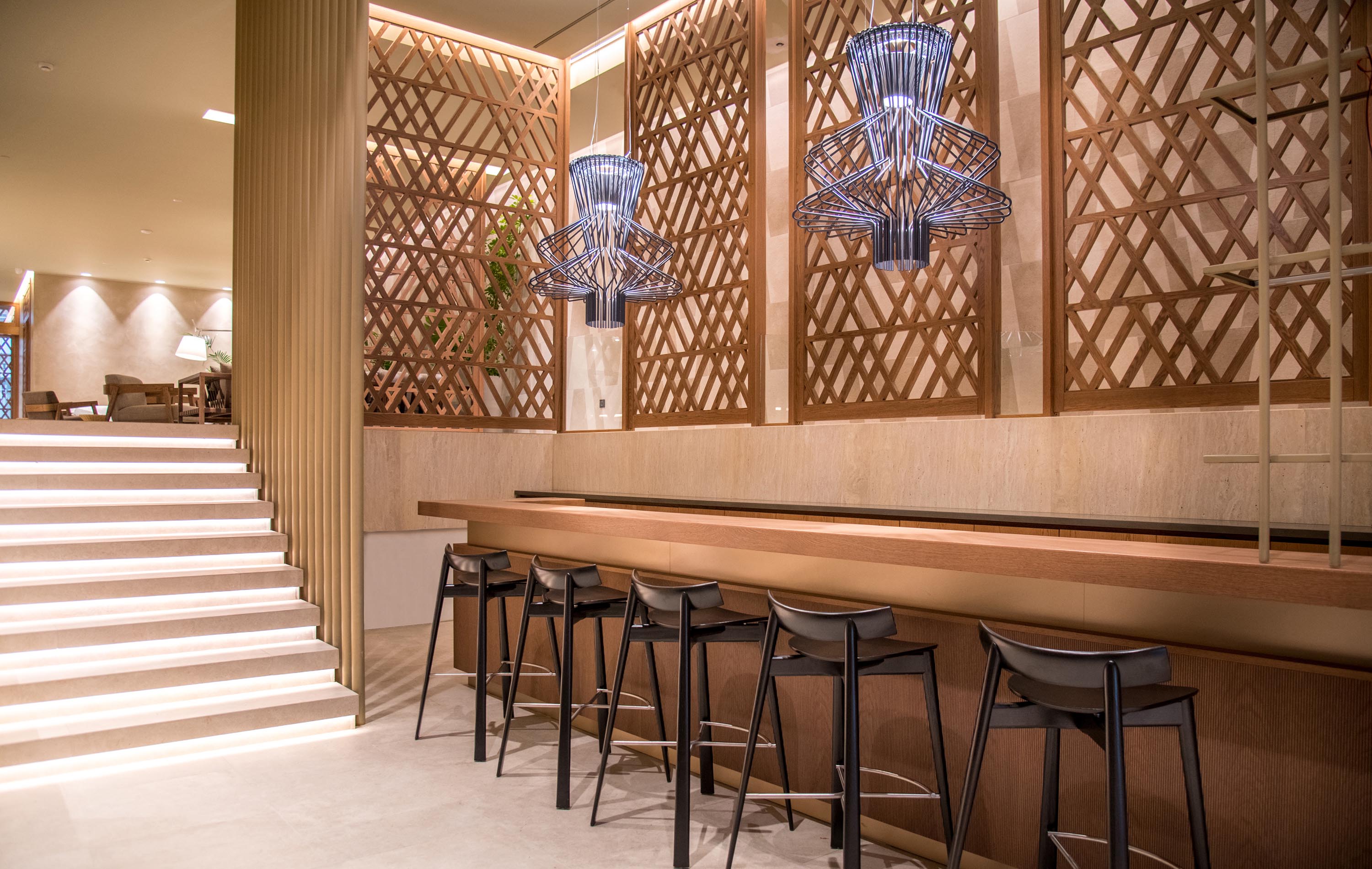 Restaurants & Bars  (5)