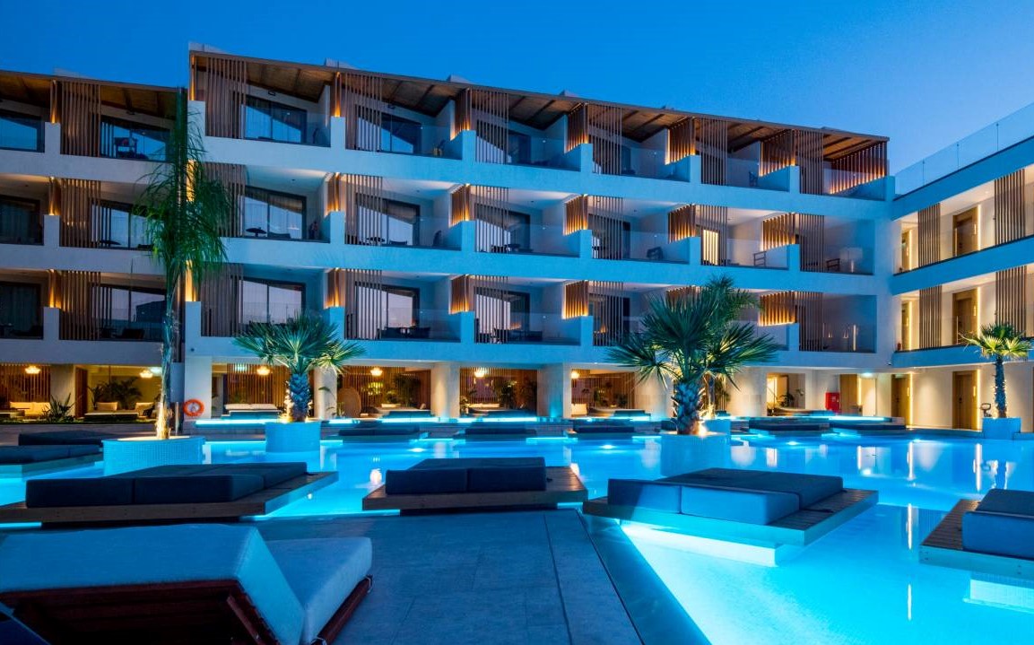 pool view